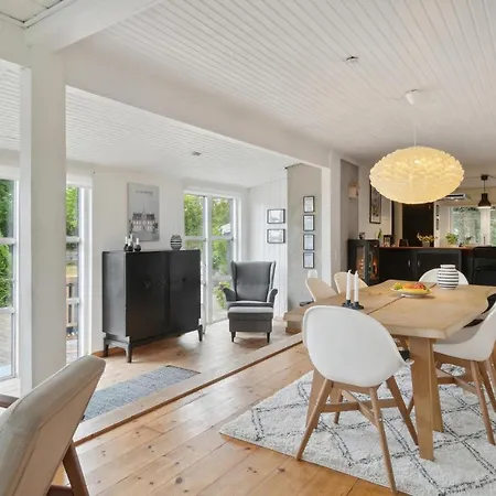 Stunning In With Wifi And 4 Bedrooms
